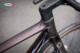 Close up shot of SCOTT Addict red bike frame